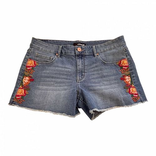 Lot #105 (1 of 6)