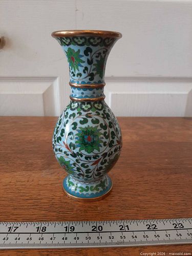 Lot #145 (1 of 8)