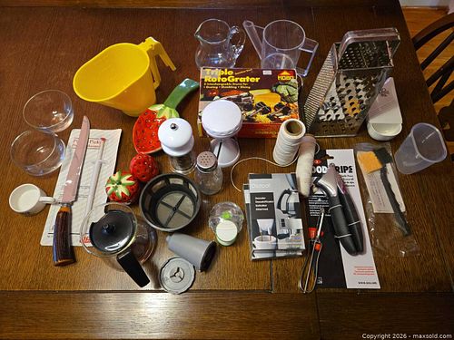 Lot of Kitchen Tools, Utensils, Serveware & Small Appliance Parts (1 of 6)