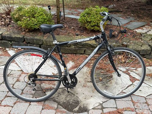 Men’s Norco Yorkville Commuter Bike  (1 of 8)