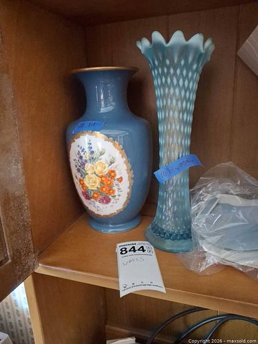 Vases A (1 of 7)