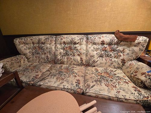 3-Seat Floral Fabric Sofa with Tufted Back (1 of 7)