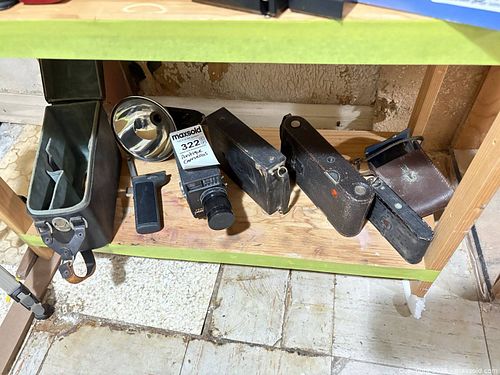 Vintage Rondo & Unbranded Cine, Box Cameras with Flash & Cases (1 of 5)