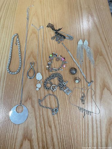 Mixed Lot: 8–12 Silver-Tone Costume Jewelry (1 of 9)