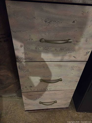 Lot #45 (1 of 8)