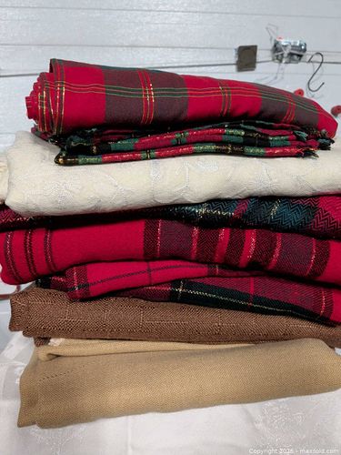 Linens (1 of 3)