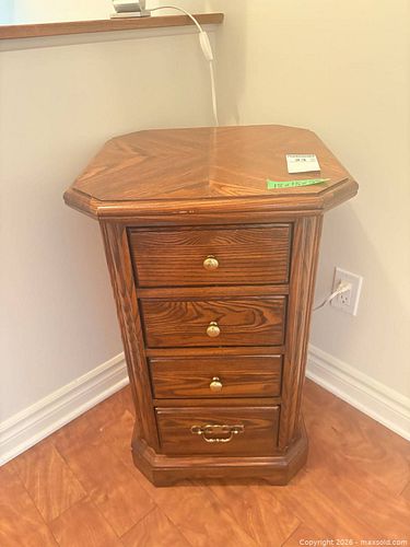 Lot #23 (1 of 7)