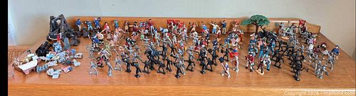Assorted Historical Plastic Toy Soldiers & Mini Figures, 50–100 pcs (1 of 20)