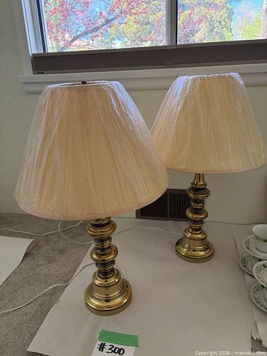 (2pc) Vintage Brass Table Lamp Pair (1 of 12)