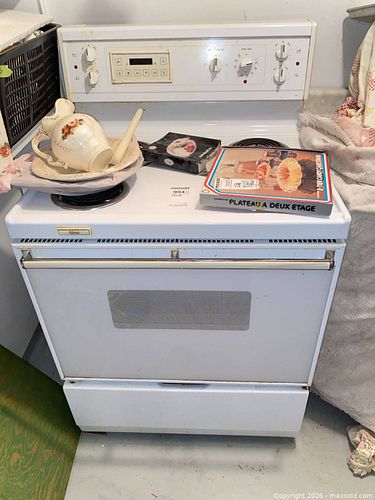 Gibson Electric Coil Range/Stove D (1 of 10)
