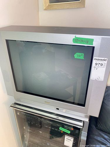 Sanyo CRT Television C (1 of 7)