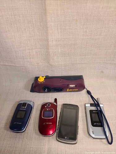 Lot of LG, Samsung & Pantech Feature/Flip Cell Phones with Chargers (1 of 11)