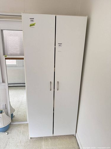Storage Cupboard  (1 of 8)