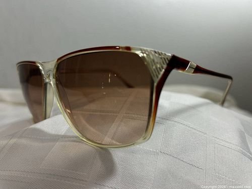 Lot #74 (1 of 11)