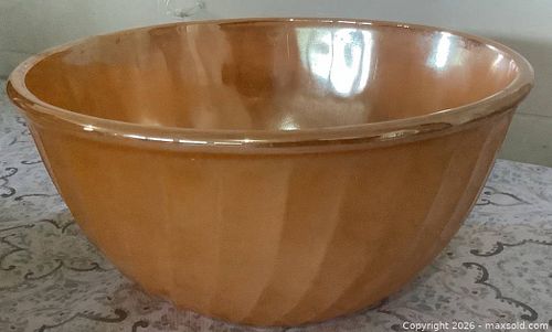 Fire King Bowl (1 of 5)