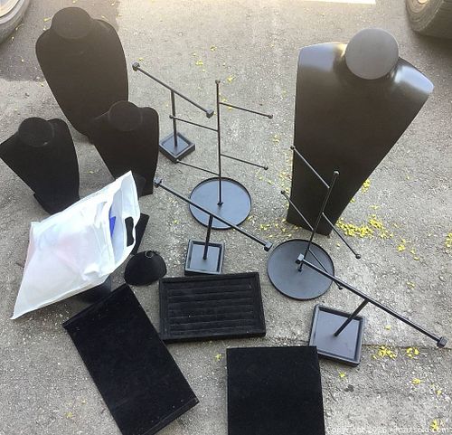 Lot #230 (1 of 9)