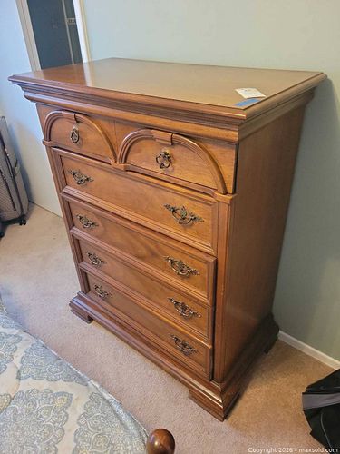 Lot #46 (1 of 8)