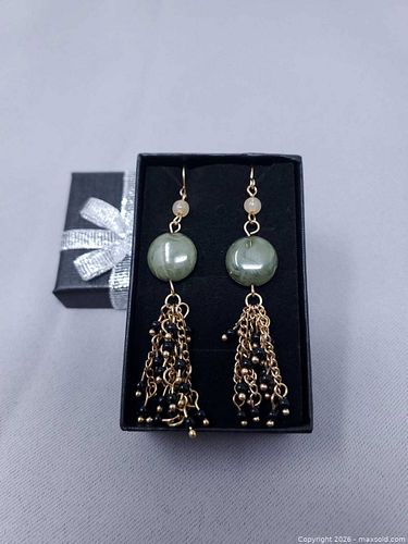 Dangling Green and Gold Pierced Earrings (1 of 4)