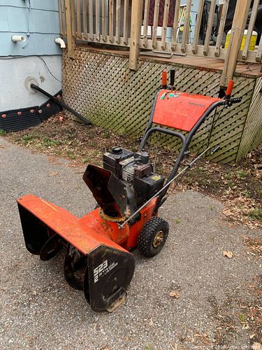 Duramark Snow King 2-Stage Gas Snow Blower - FOR REPAIR or PARTS - READ DESCRIPTION (1 of 13)