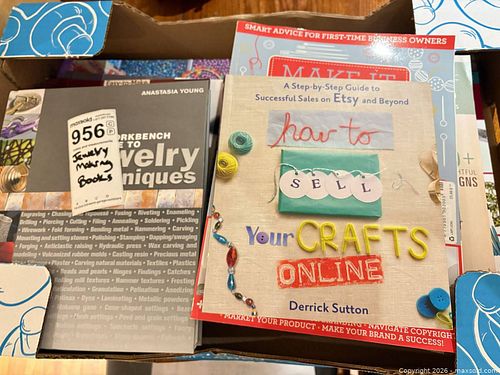 Lot of Jewellery & Craft Instructional Books and Magazines (1 of 5)