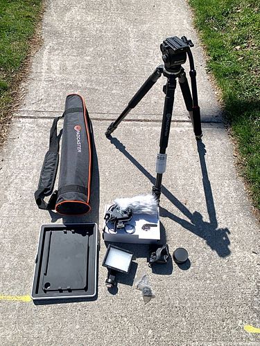 Padcaster Tablet KIT with Tripod, Shotgun Mic, LED Light, Macro and Wide Angle Lens adaptors (1 of 17)