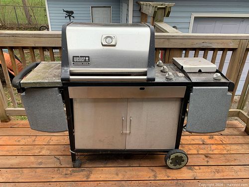 Weber Genesis Gold Propane Grill, 3 Burners, Stainless Steel - READ FULL DESCRIPTION! (1 of 16)