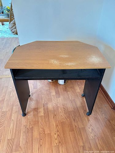 Lot #57 (1 of 8)
