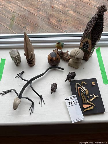 Decorative Art Pieces and Sculptures (1 of 12)