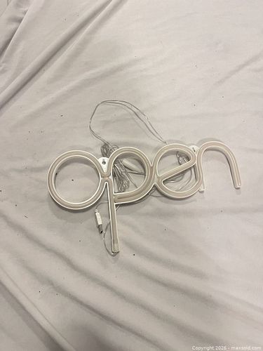 Lot #20 (1 of 6)