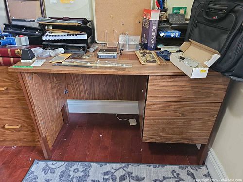 MDF Desk (1 of 9)