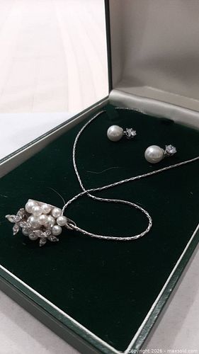 Faux Pearl Jewellery (1 of 4)
