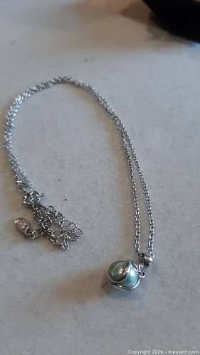 Lot #89 (1 of 4)