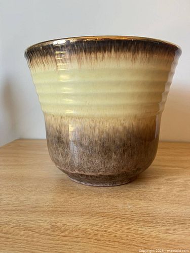 Lot #24 (1 of 7)
