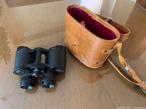 8x30 Binoculars with Leather Case (1 of 2)
