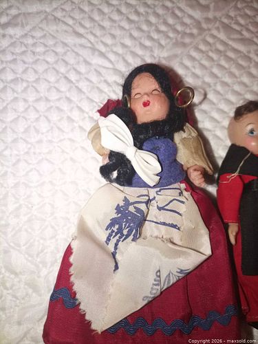 Pair of Small Traditional Folk Costume Souvenir Dolls (1 of 4)
