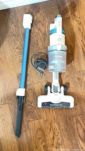 New Eureka Hand Cordless Vacuum Cleaner  (1 of 6)