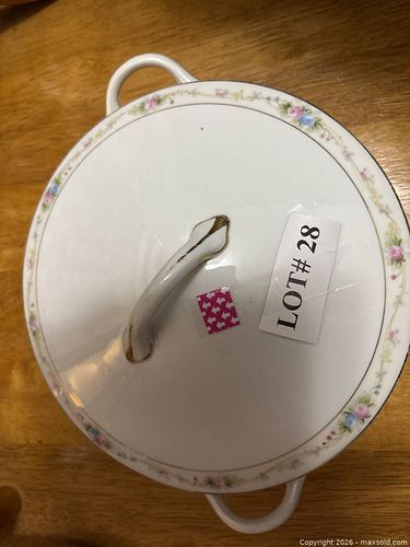 Lot #28 (1 of 5)