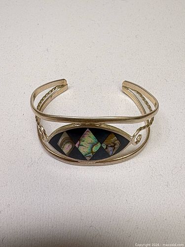 Lot #75 (1 of 8)