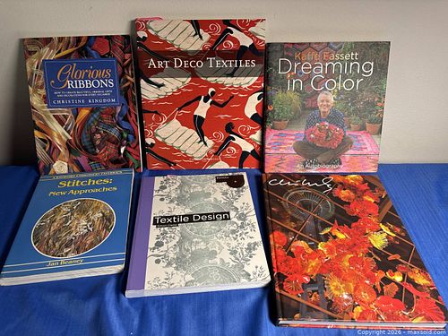 Textile books (1 of 8)