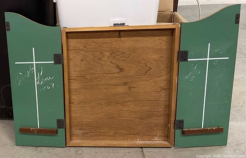 Wood Royal Arms Dart Cabinet/Pub Scoreboard (1 of 2)