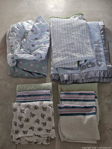 Lot of 6–10 Baby Receiving Blankets & Burp Cloths, Cotton/Muslin & Terry (1 of 3)