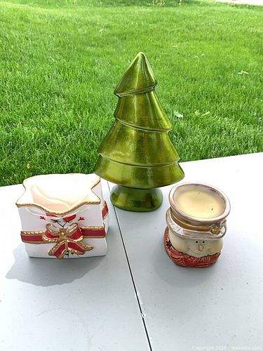 Lot #52 (1 of 4)