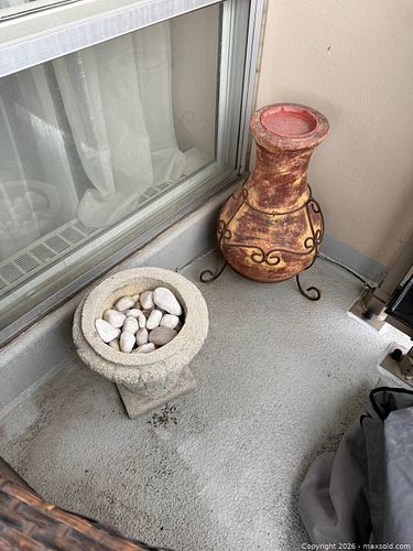 Outdoor Decor Lot (1 of 4)