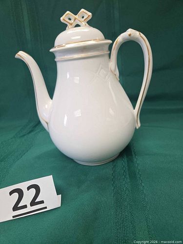 Lot #22 (1 of 8)