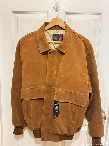 Lot #464 (1 of 10)