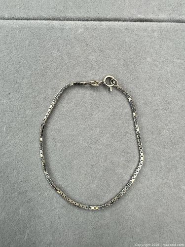 Lot #304 (1 of 5)