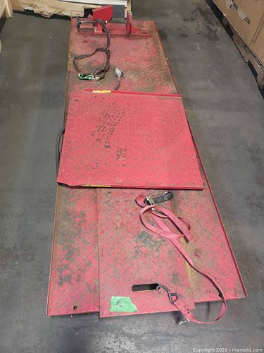 Lot #130 (1 of 11)