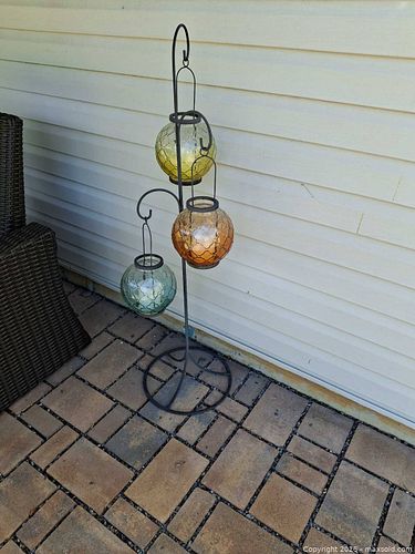 Lot #883 (1 of 8)