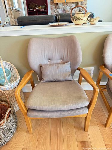 Chair B (1 of 12)