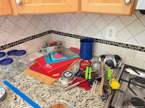 Cutting Boards, Canisters and More B (1 of 12)
